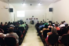 CCHE iniciou a programação debatendo questões de evasão e permanência