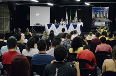 Abertura do simpósio aconteceu nesta terça-feira, 18, na Casa da Cultura de Campo Mourão